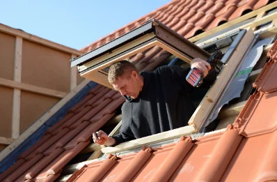 Pose de fenêtres de toit Velux à Mécrin